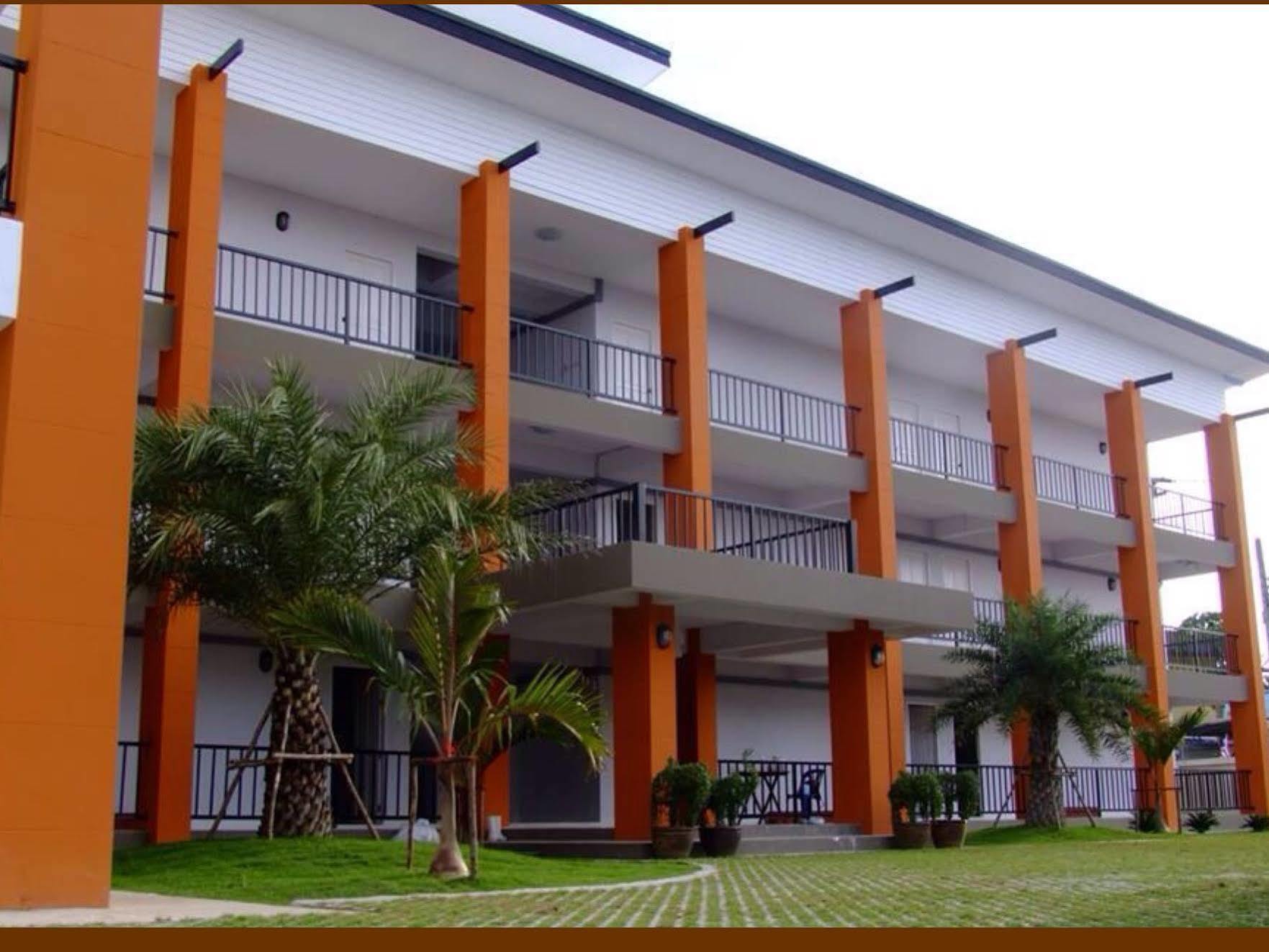 Hotel Granny House Nakhonratchasima Esterno foto